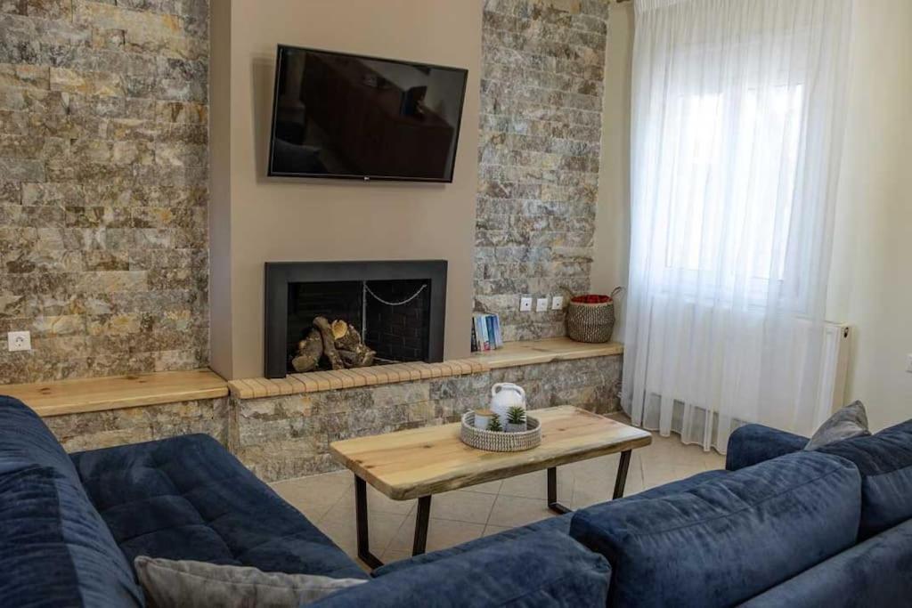 Marios House Emparos