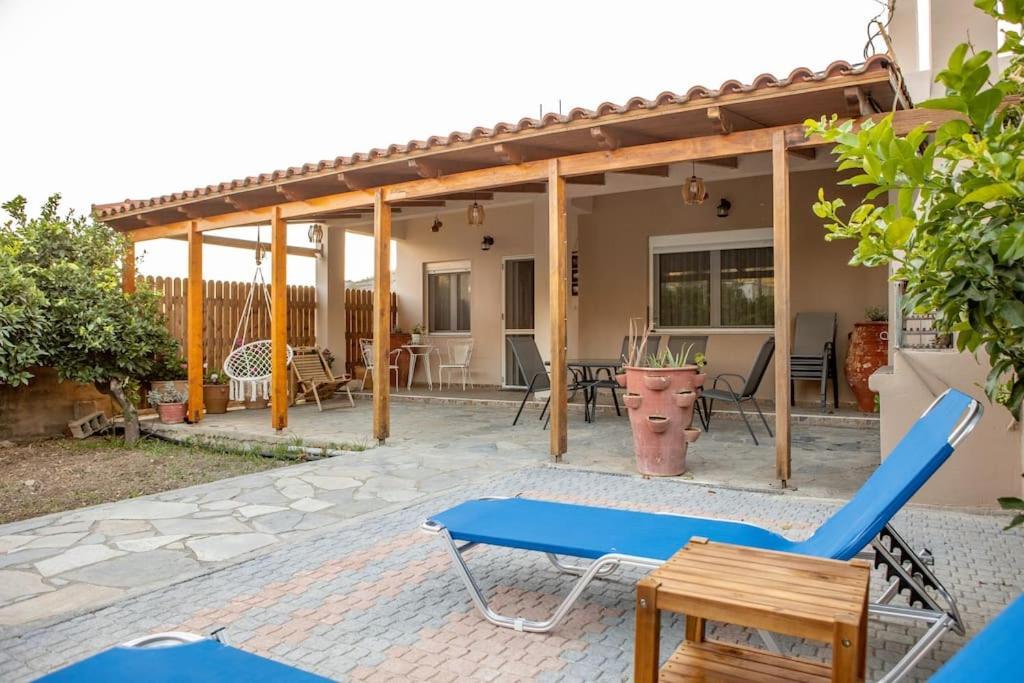 Apartment Marios House Emparos
